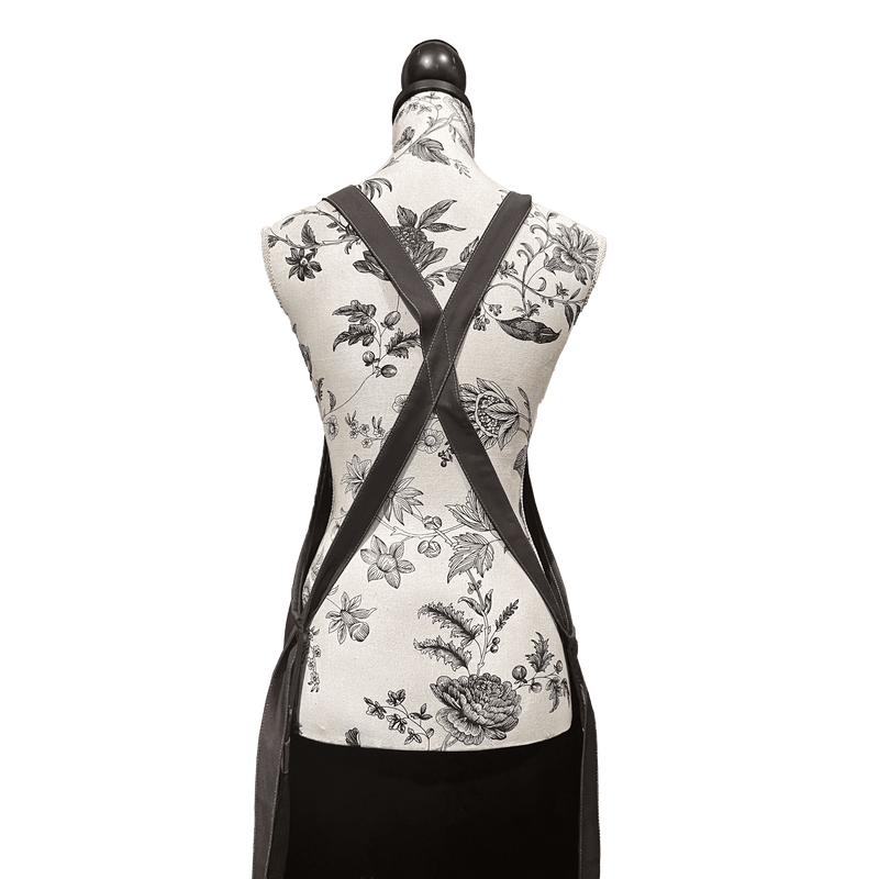 Apron with Metal Eyelets & Hooks — 100% Non-Oxidizing